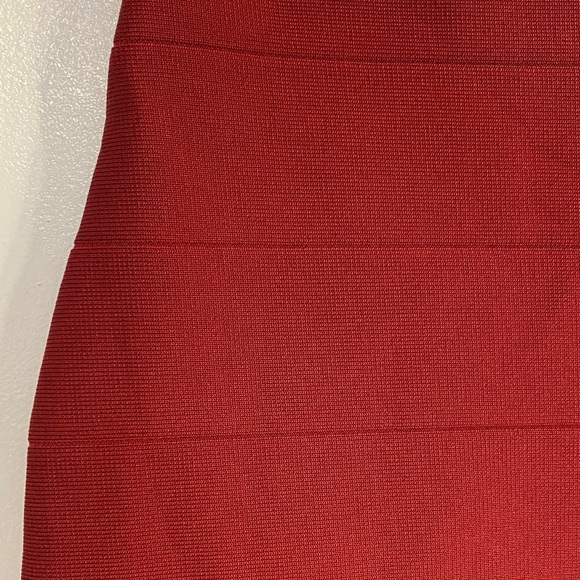 Shinestar Burgundy Bodycon Pencil Skirt Textured Bandage Silver Zip NWT L - Picture 9 of 9